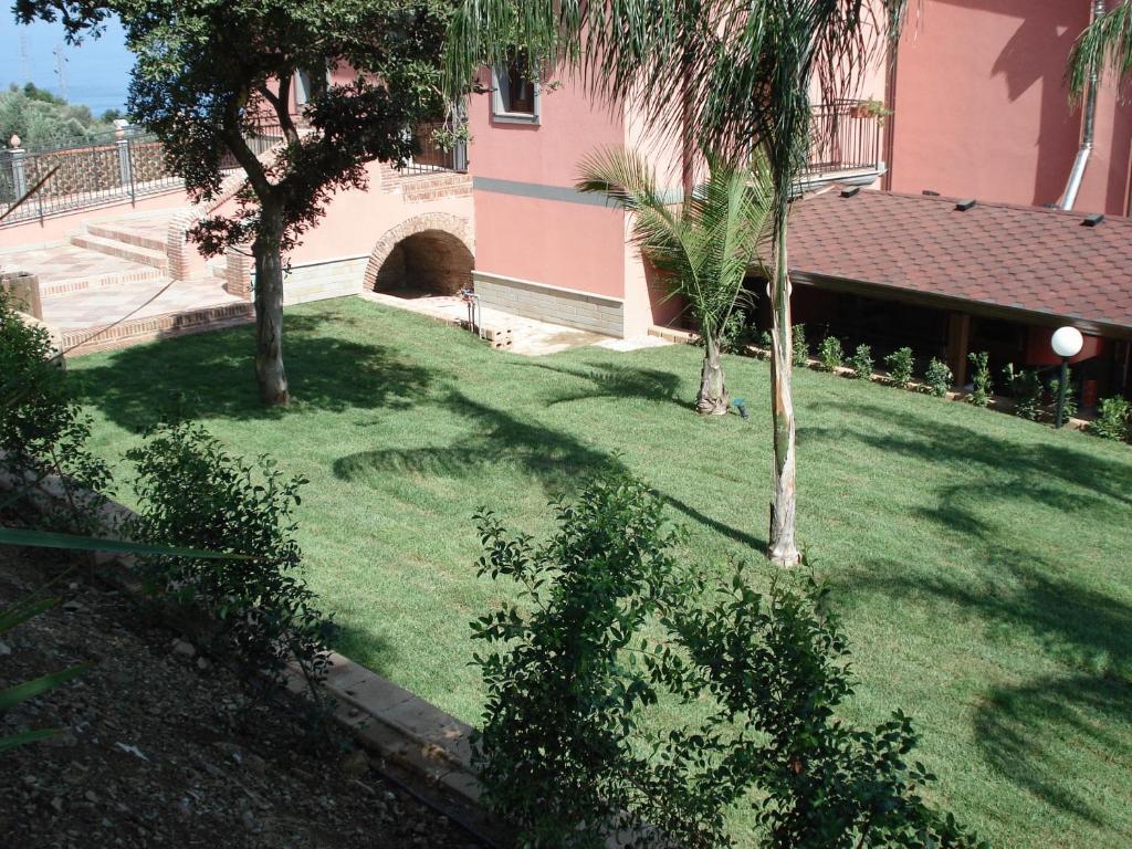 Red Hotel Sant'Elia SantʼAgata di Militello Dış mekan fotoğraf